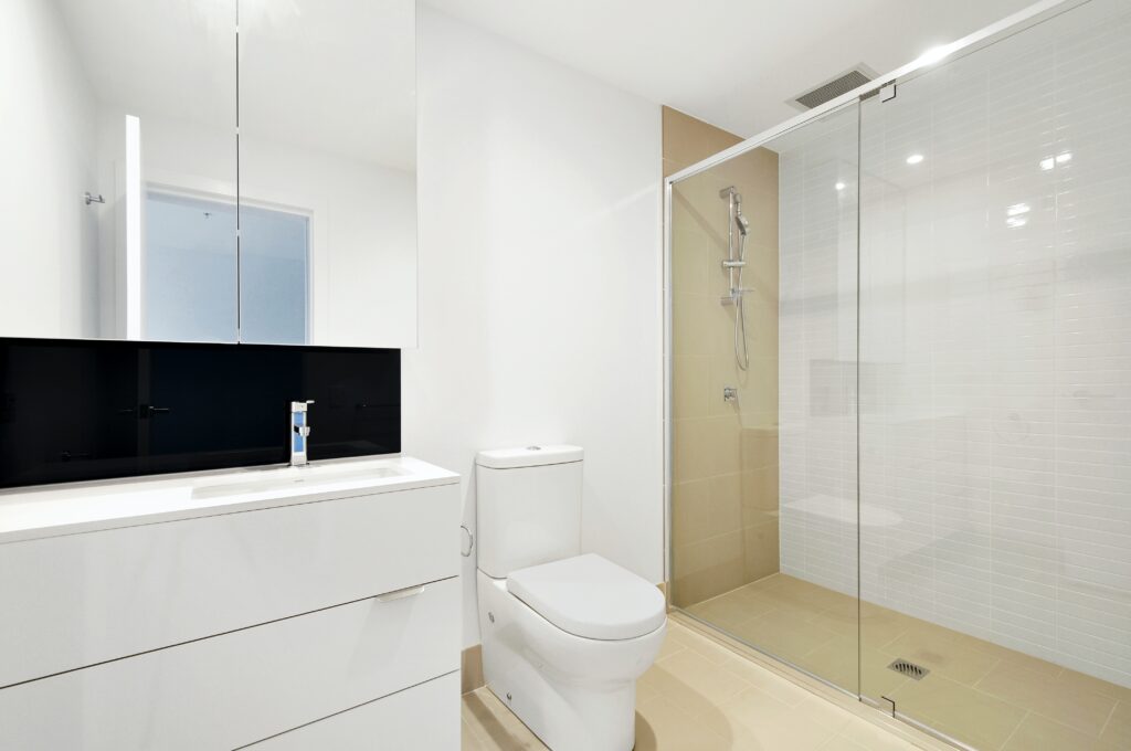 Guide pour choisir le meilleur kit hygiène douchette WC