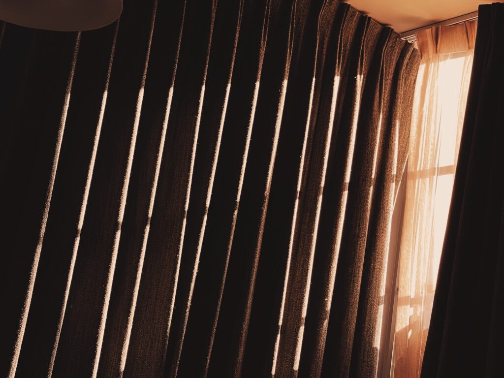 L’utilité des rideaux occultants pour un intérieur confortable