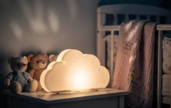 Veilleuse pour le sommeil de bébé : comment faire le bon choix ?